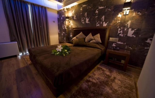 Hotel Prive Skaramangas Bagian luar foto