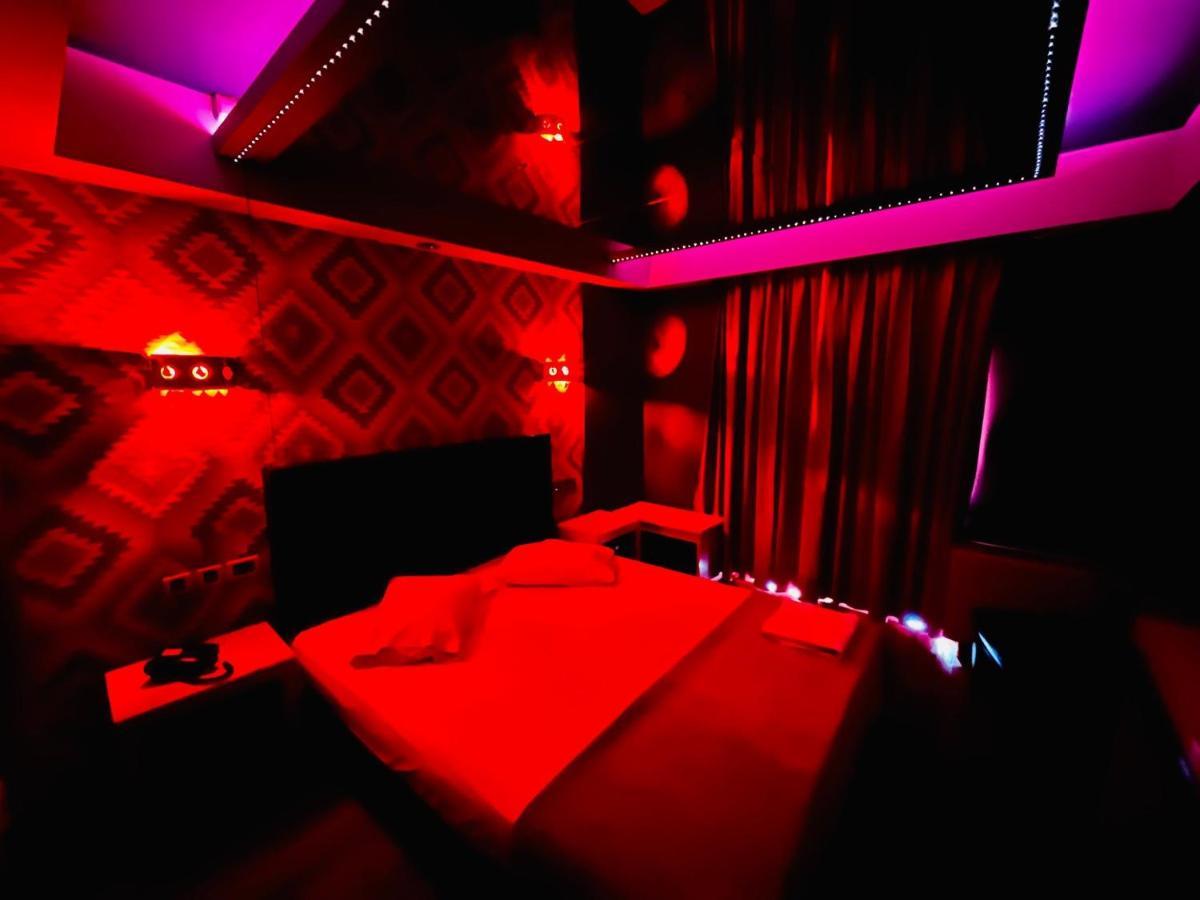 Hotel Prive Skaramangas Bagian luar foto